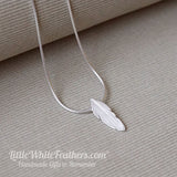 FEATHER NECKLACE (Small Pendant)